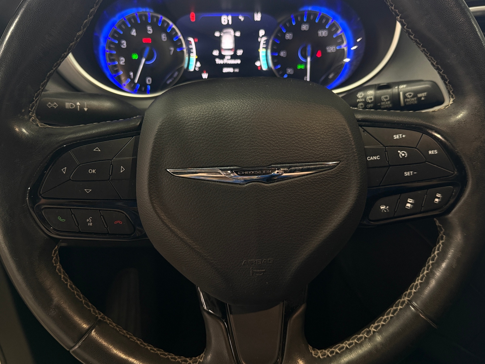 Thumbnail: 2020 Chrysler Pacifica - 4
