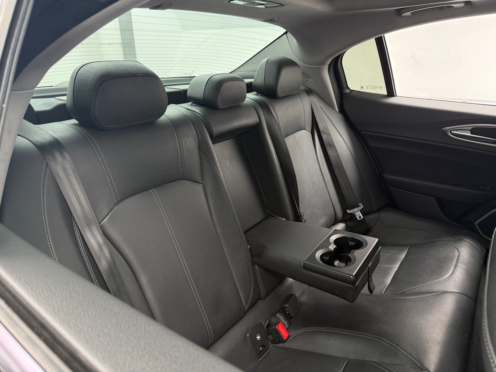 Thumbnail: 2017 Alfa Romeo Giulia - 5