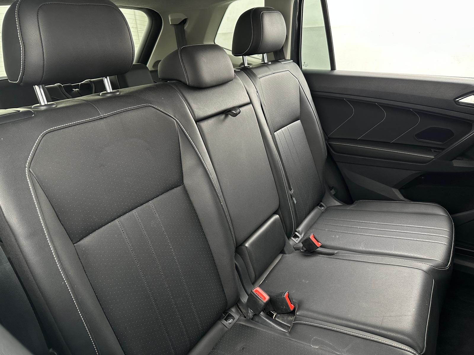 Thumbnail: 2023 Volkswagen Tiguan - 5