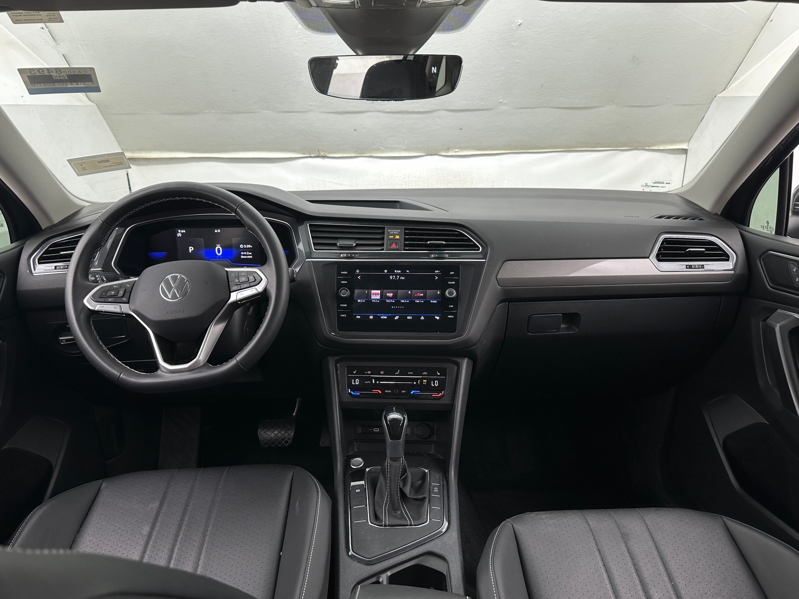 Thumbnail: 2023 Volkswagen Tiguan - 2