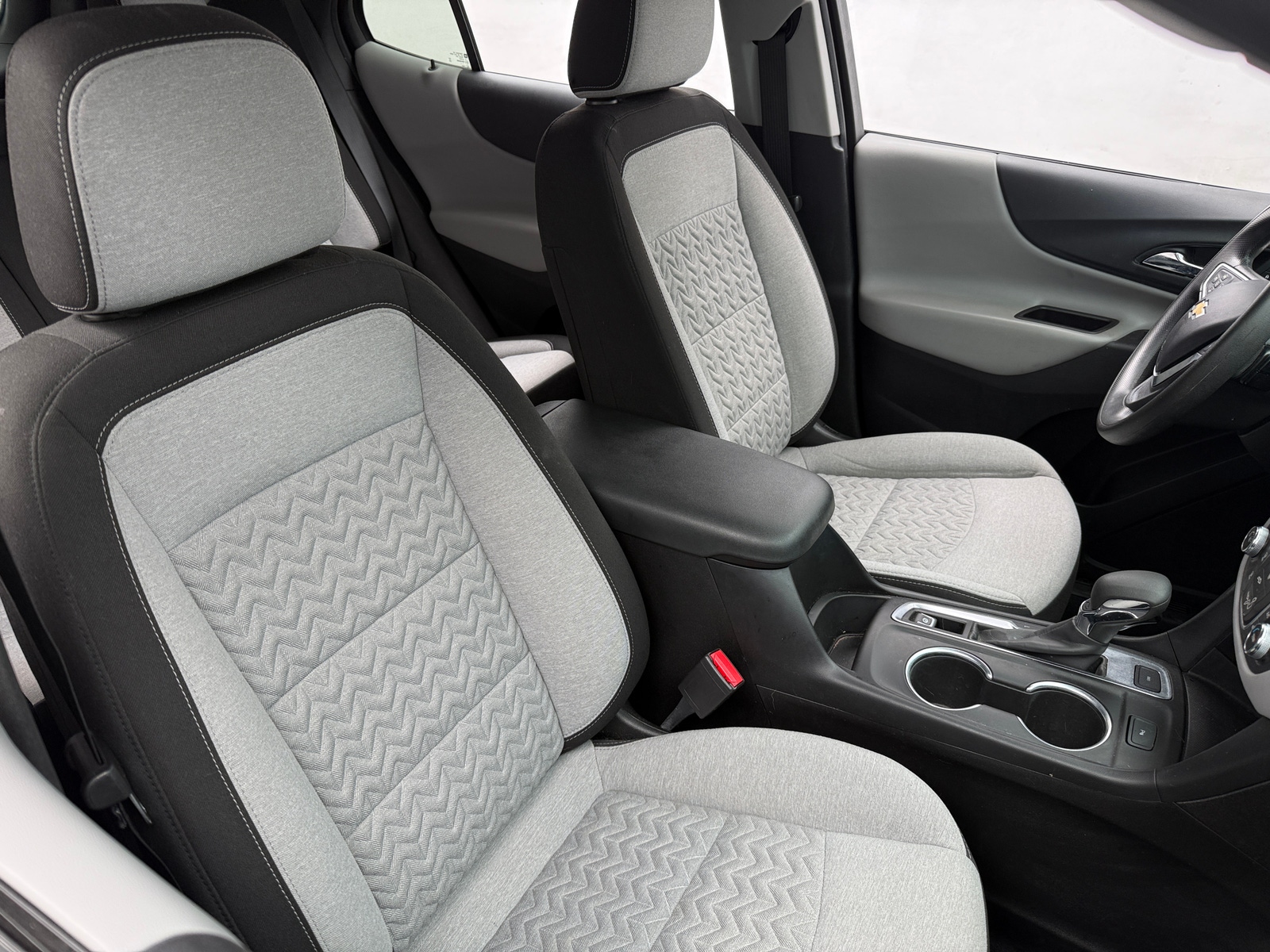 Thumbnail: 2022 Chevrolet Equinox - 2