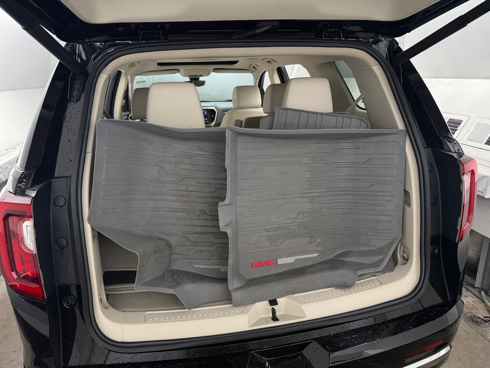 Thumbnail: 2022 GMC Acadia - 6