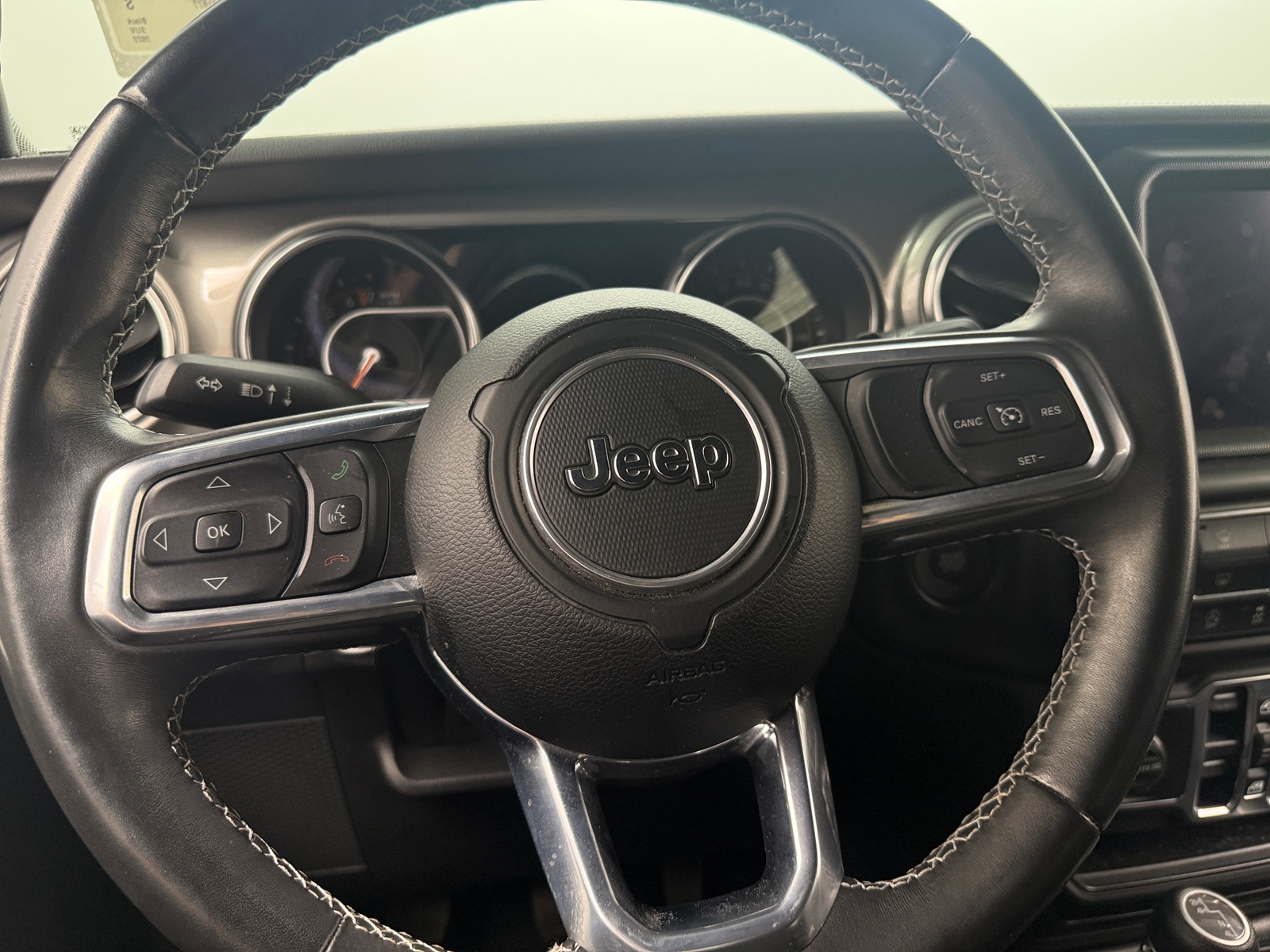 Thumbnail: 2022 Jeep Wrangler - 5