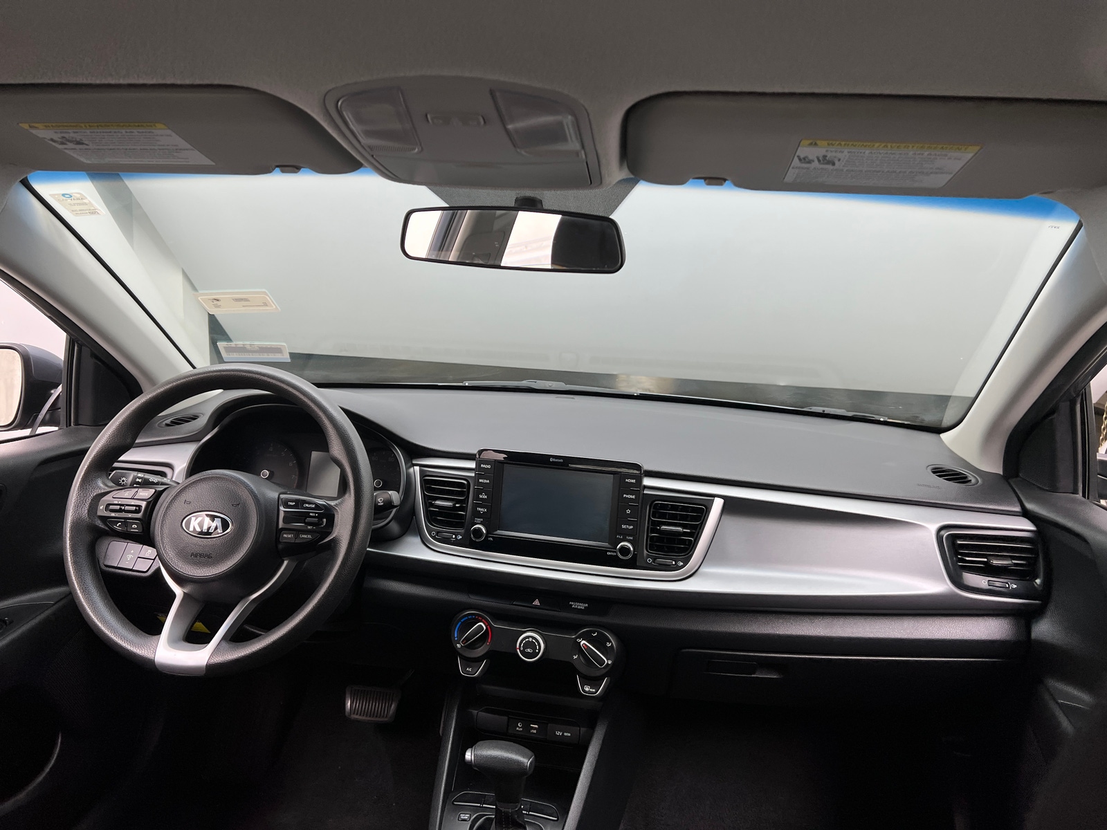 Thumbnail: 2020 Kia Rio - 3