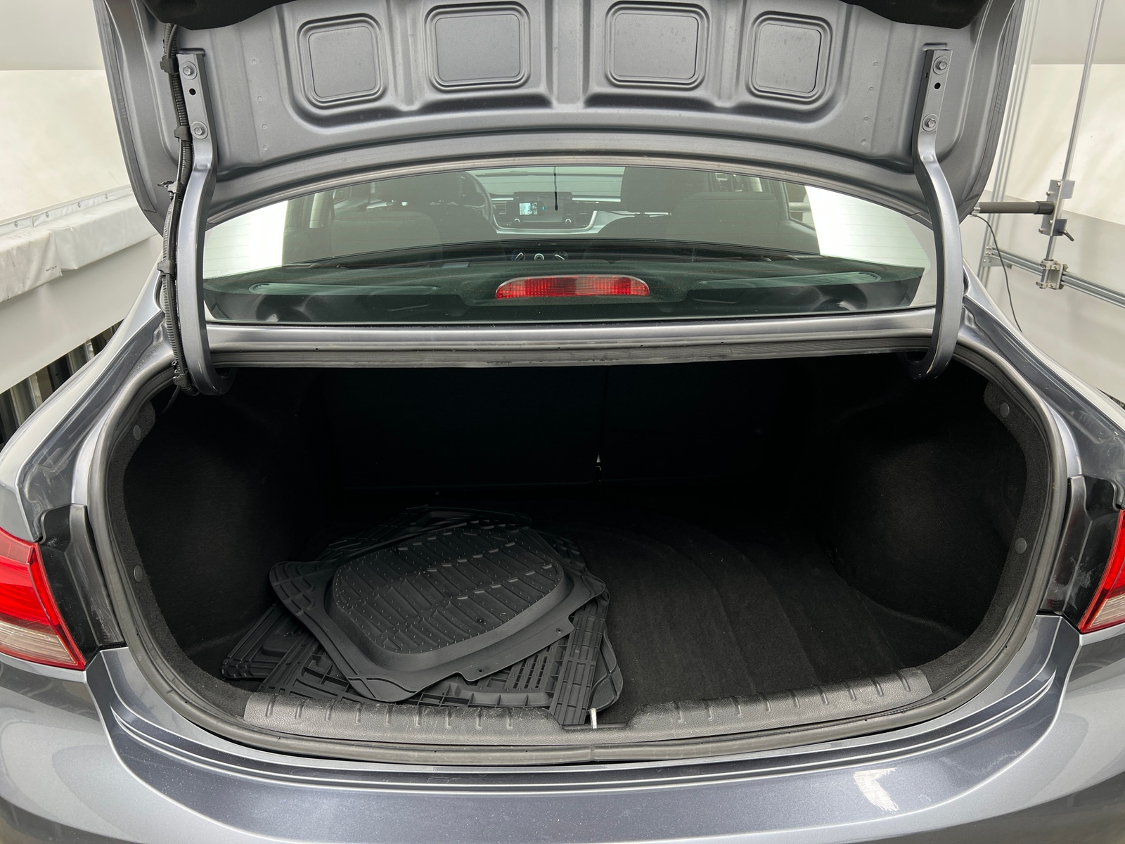 Thumbnail: 2020 Kia Rio - 7