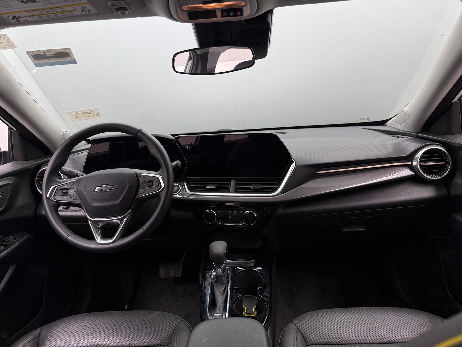 Thumbnail: 2025 Chevrolet Trax - 2