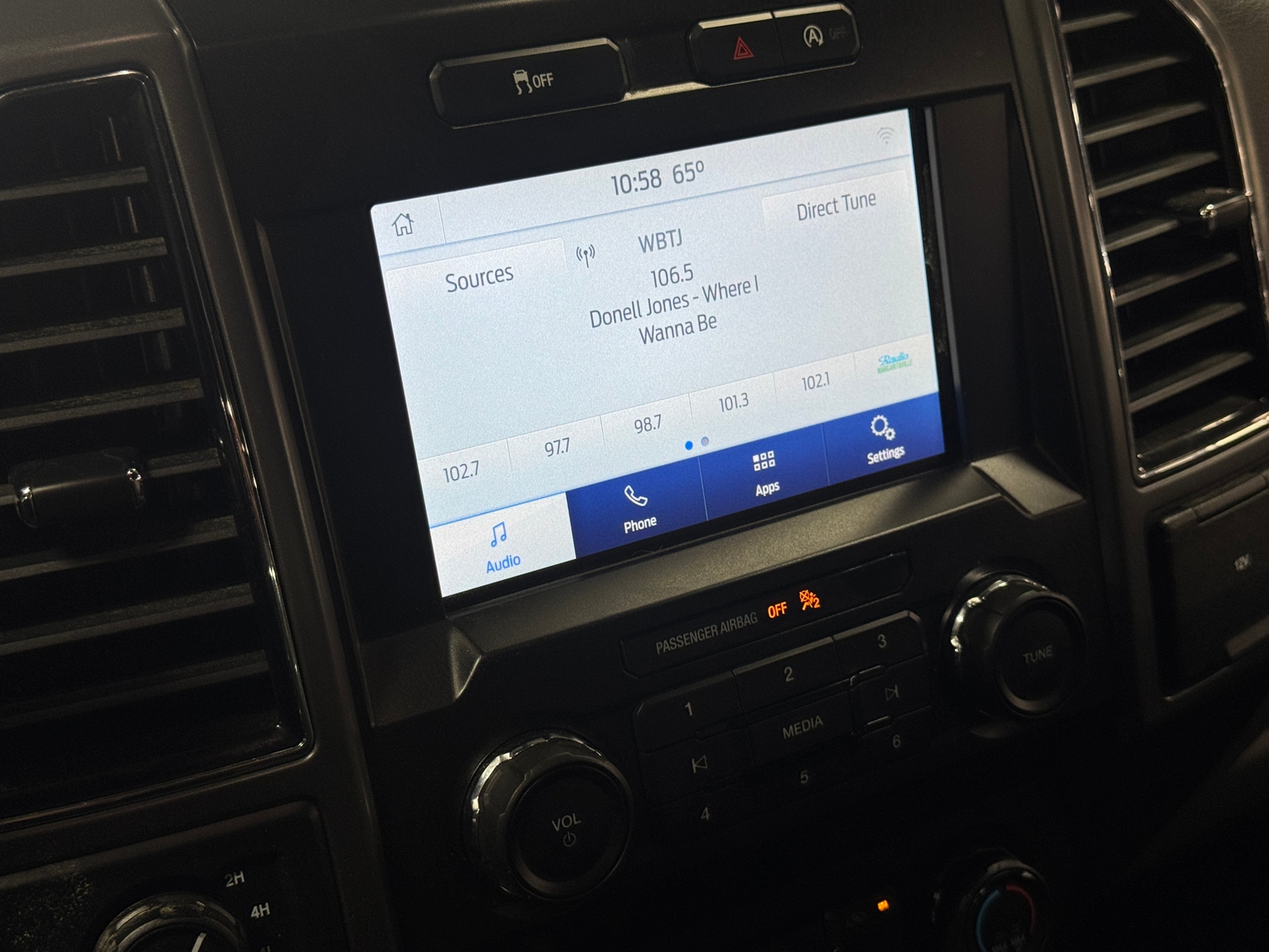 Thumbnail: 2020 Ford Econoline - 4