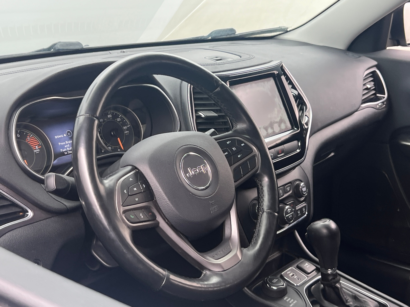 Thumbnail: 2019 Jeep Cherokee - 4