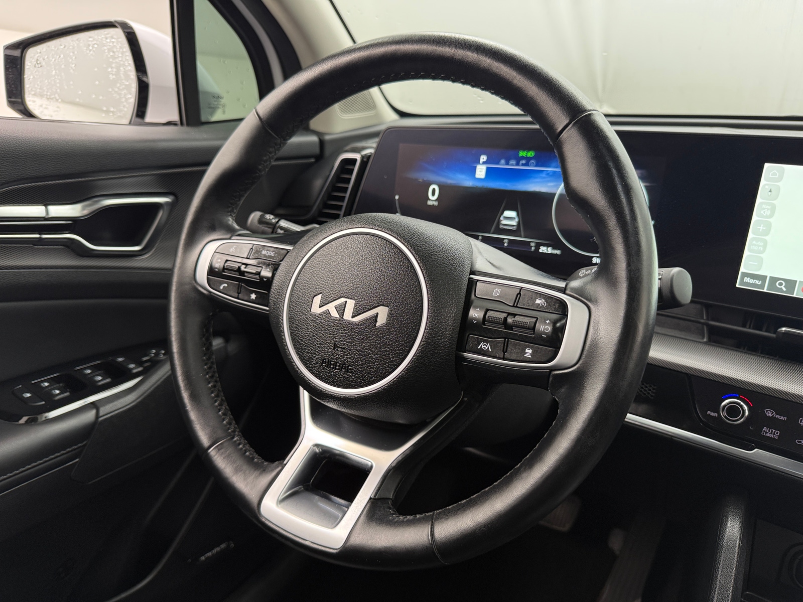 Thumbnail: 2023 Kia Sportage - 4