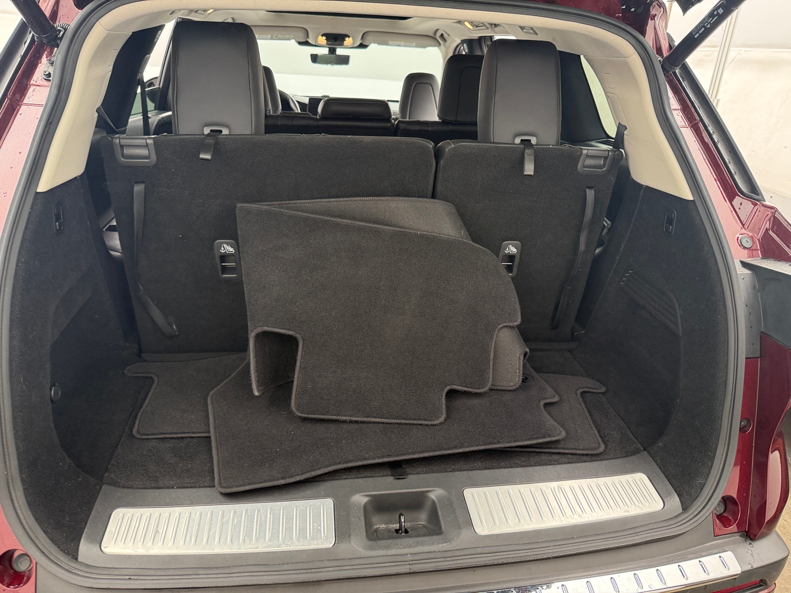 Thumbnail: 2023 INFINITI QX60 - 6