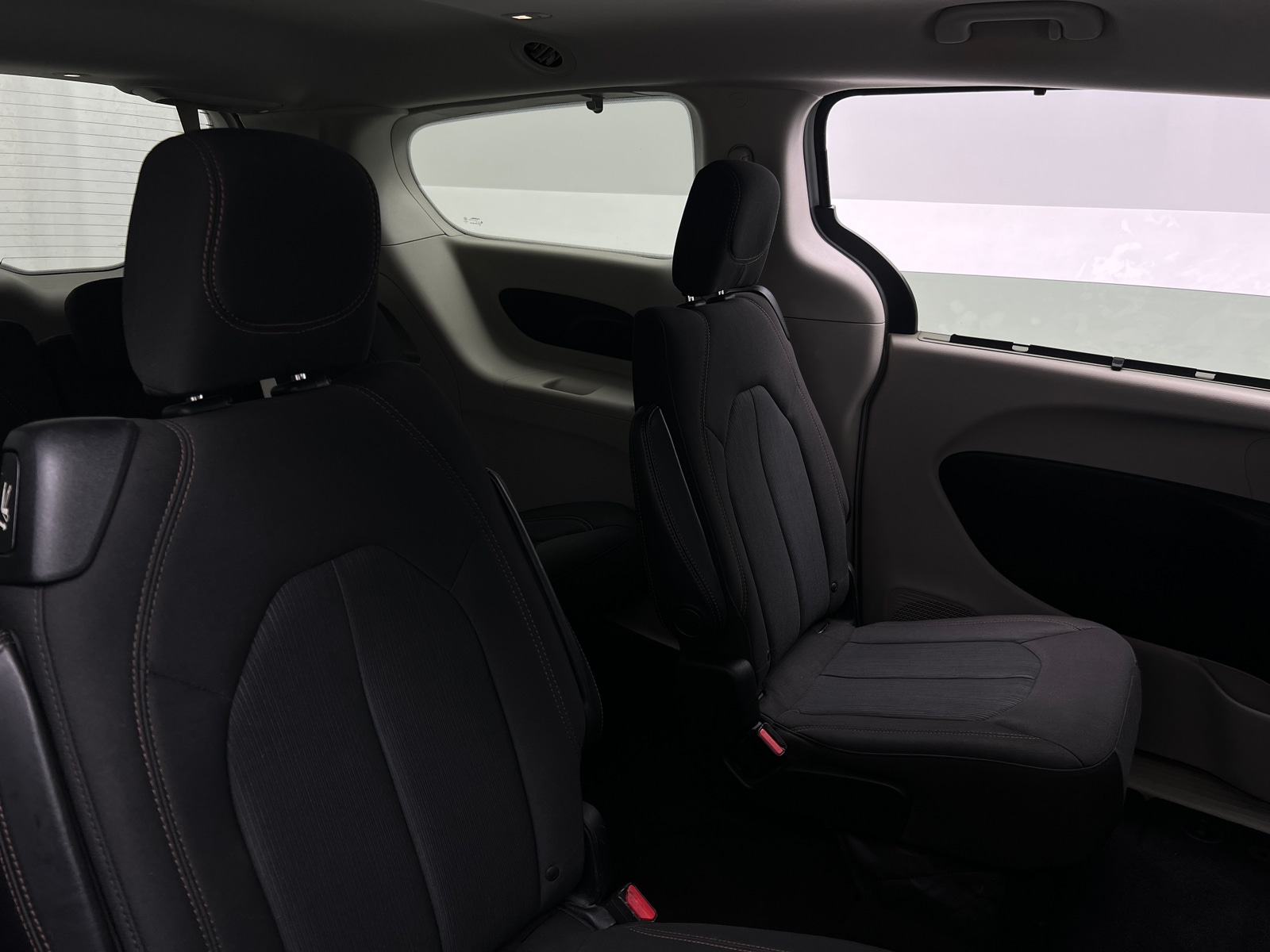 Thumbnail: 2018 Chrysler Pacifica - 6