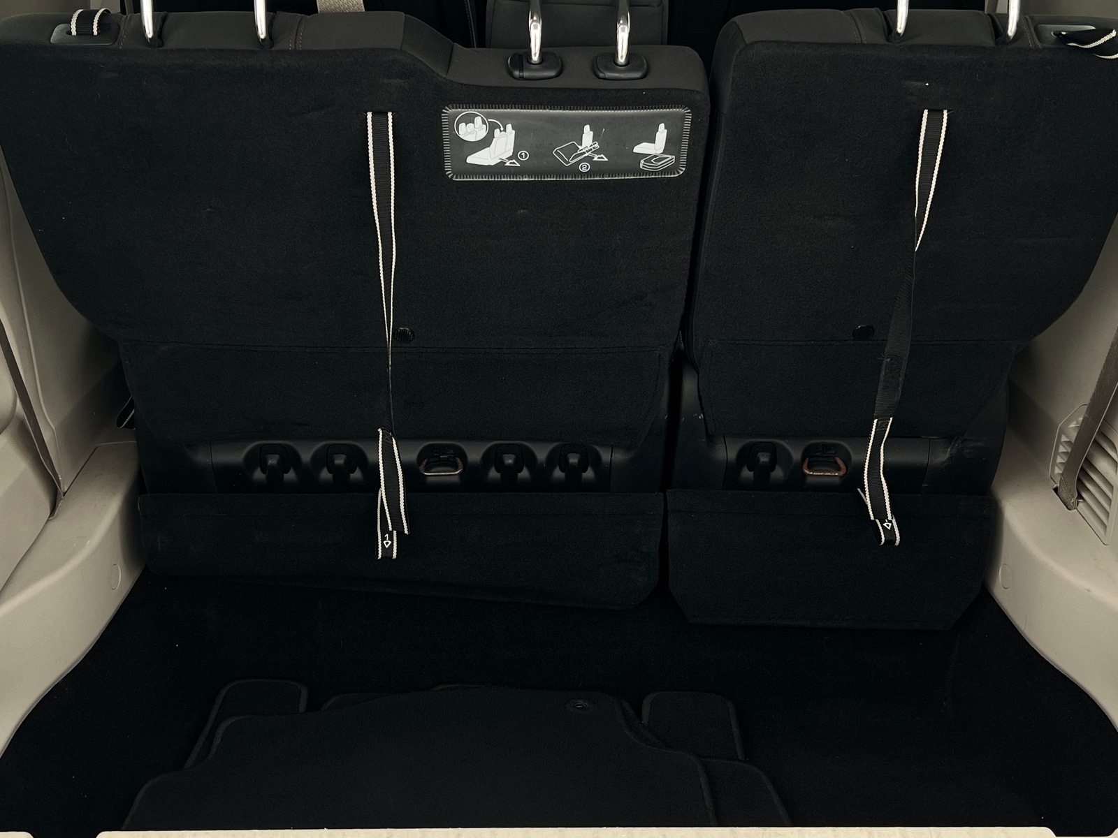 Thumbnail: 2018 Chrysler Pacifica - 7