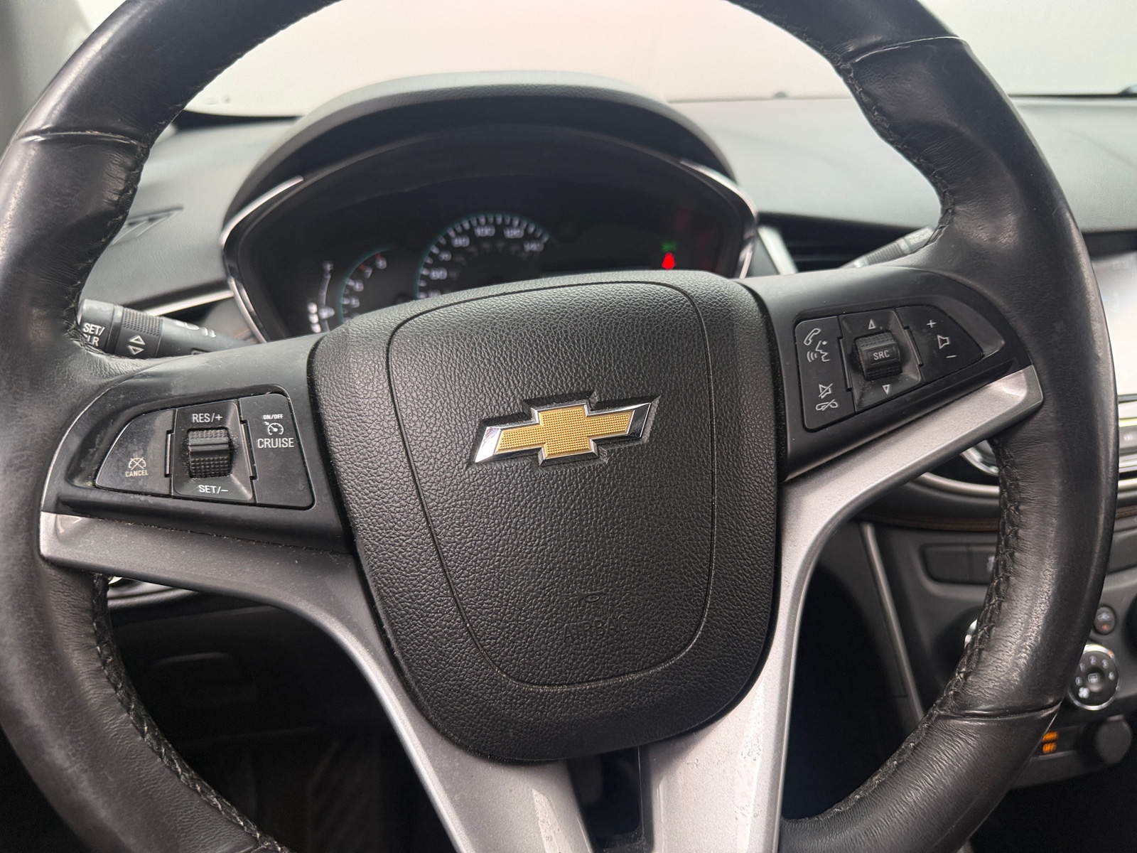 Thumbnail: 2017 Chevrolet Trax - 5