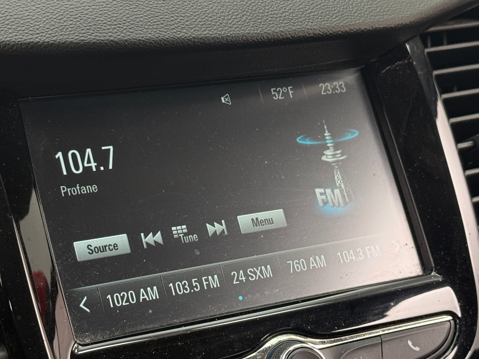 Thumbnail: 2017 Chevrolet Trax - 4