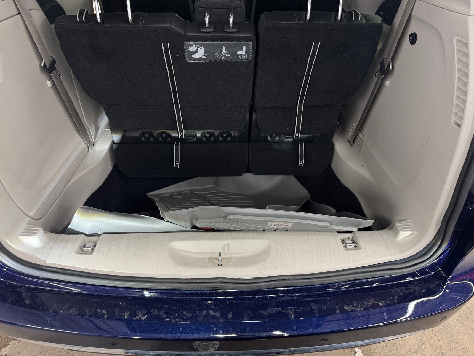 Thumbnail: 2018 Chrysler Pacifica - 6