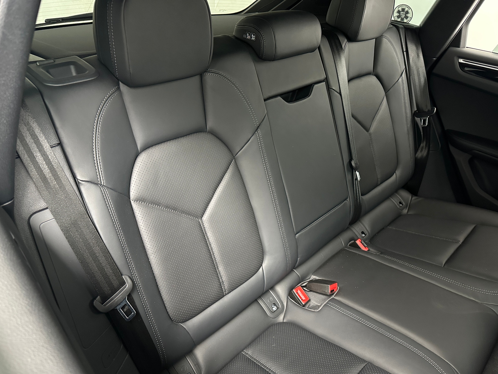 Thumbnail: 2024 Porsche Macan - 5