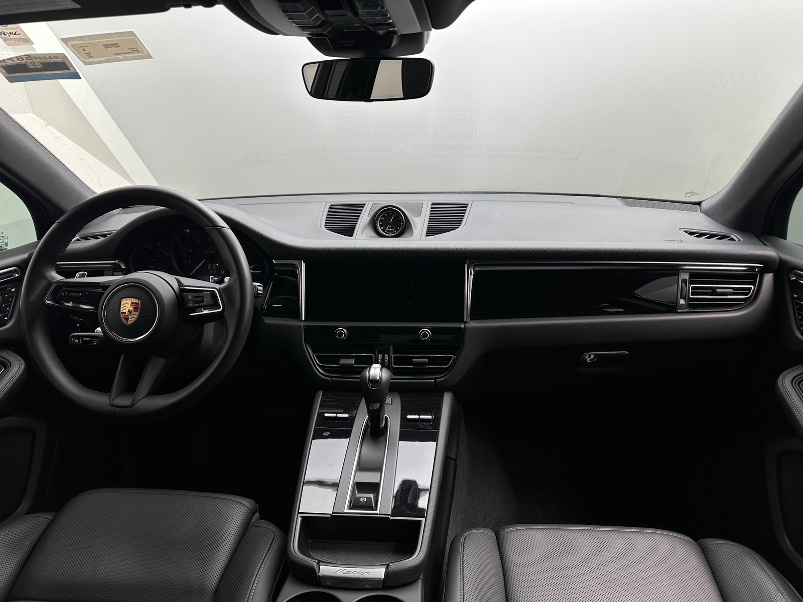 Thumbnail: 2024 Porsche Macan - 2