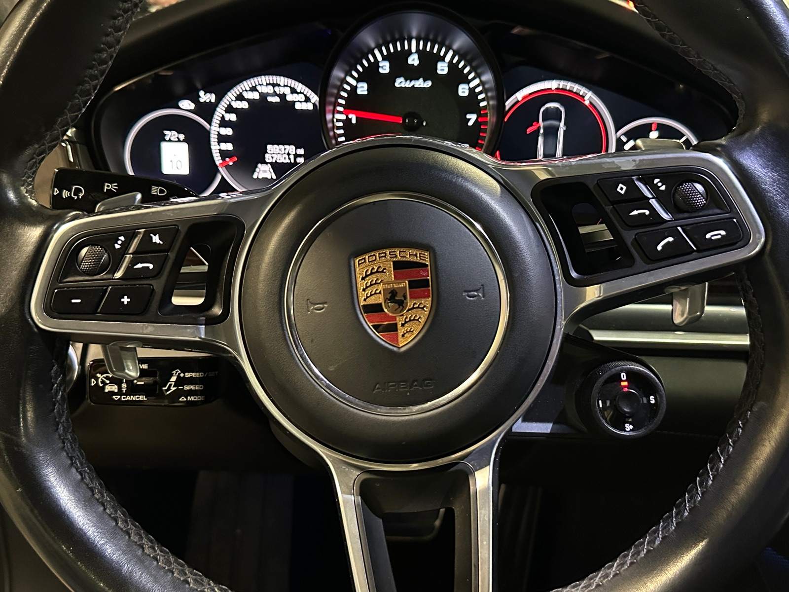 Thumbnail: 2018 Porsche Panamera - 4