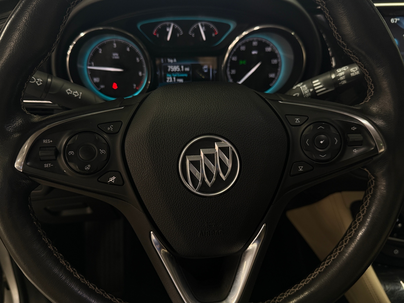 Thumbnail: 2017 Buick Envision - 4