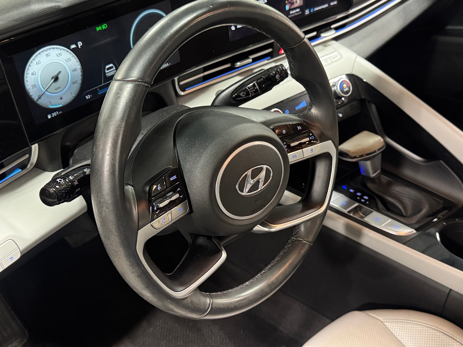 Thumbnail: 2022 Hyundai Elantra - 4