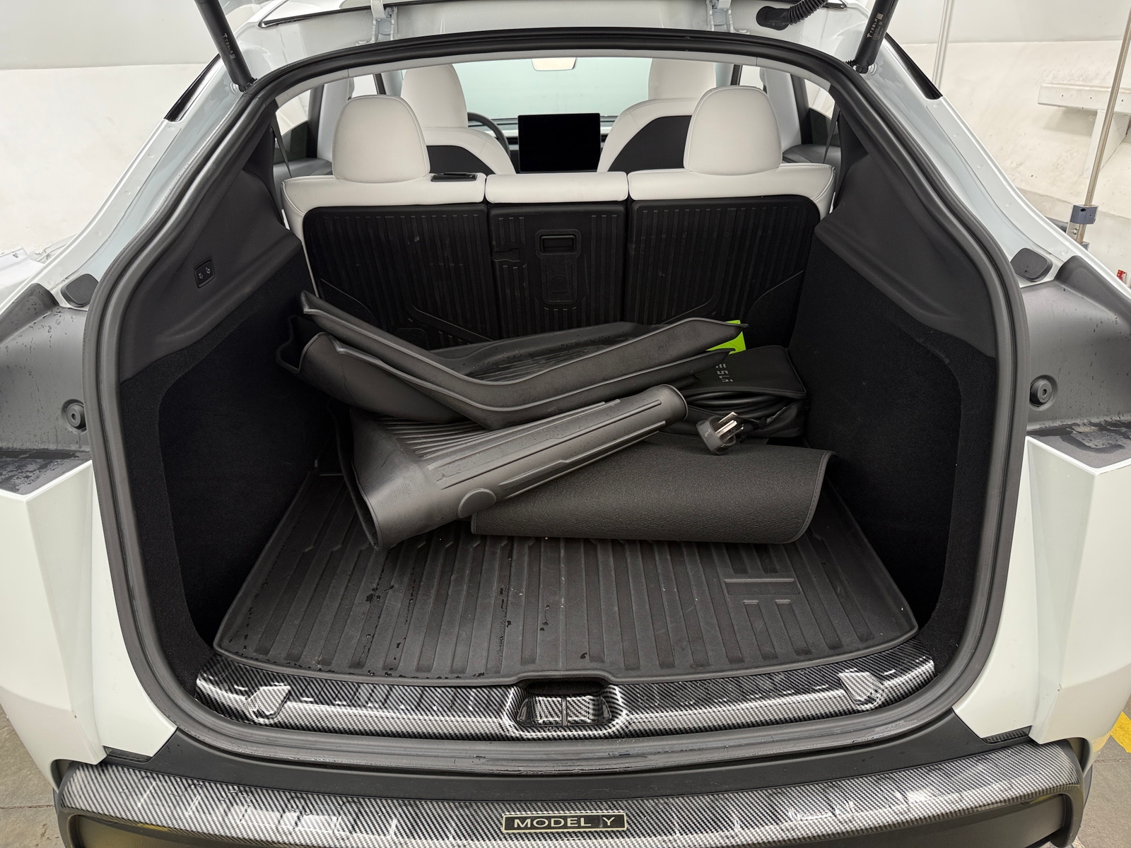 Thumbnail: 2026 Tesla Model Y - 6