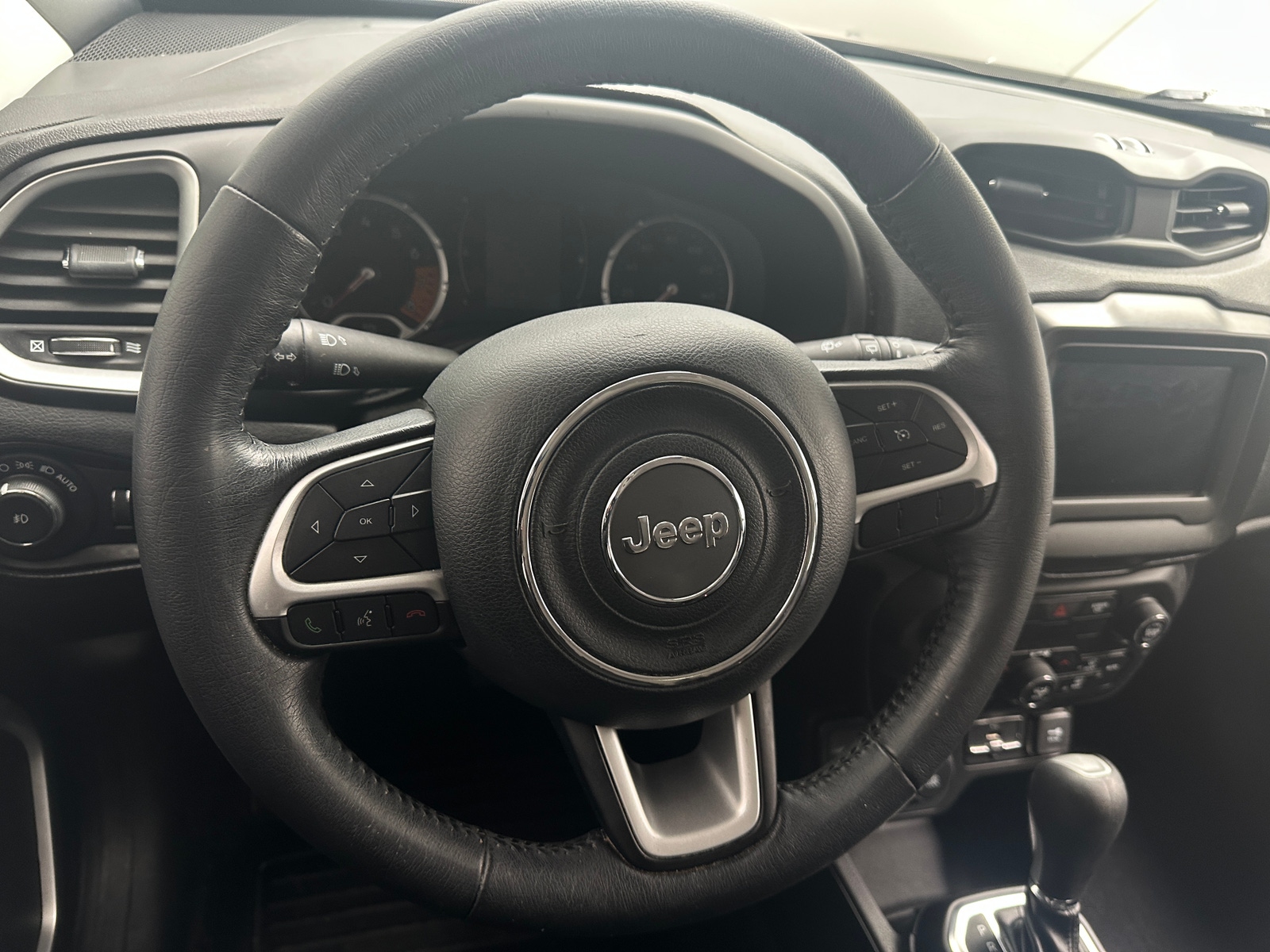 Thumbnail: 2019 Jeep Renegade - 5