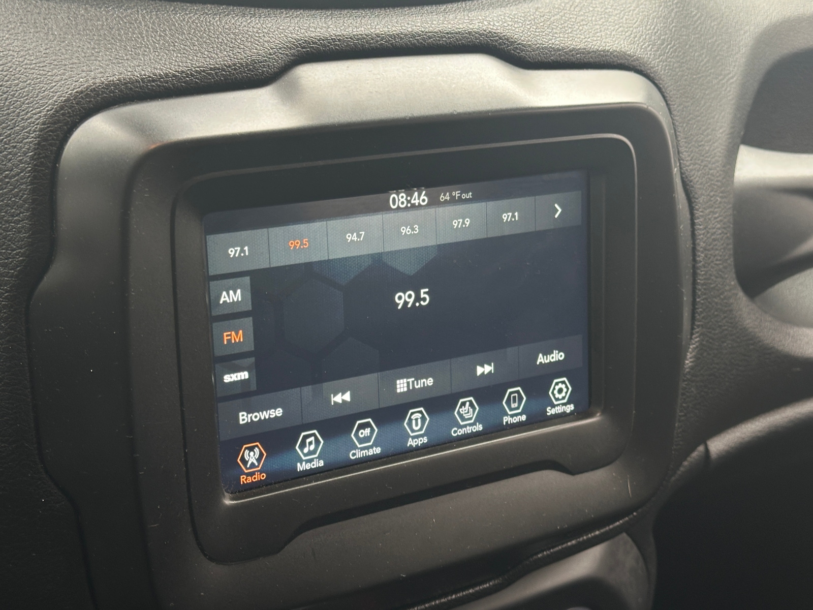 Thumbnail: 2019 Jeep Renegade - 4