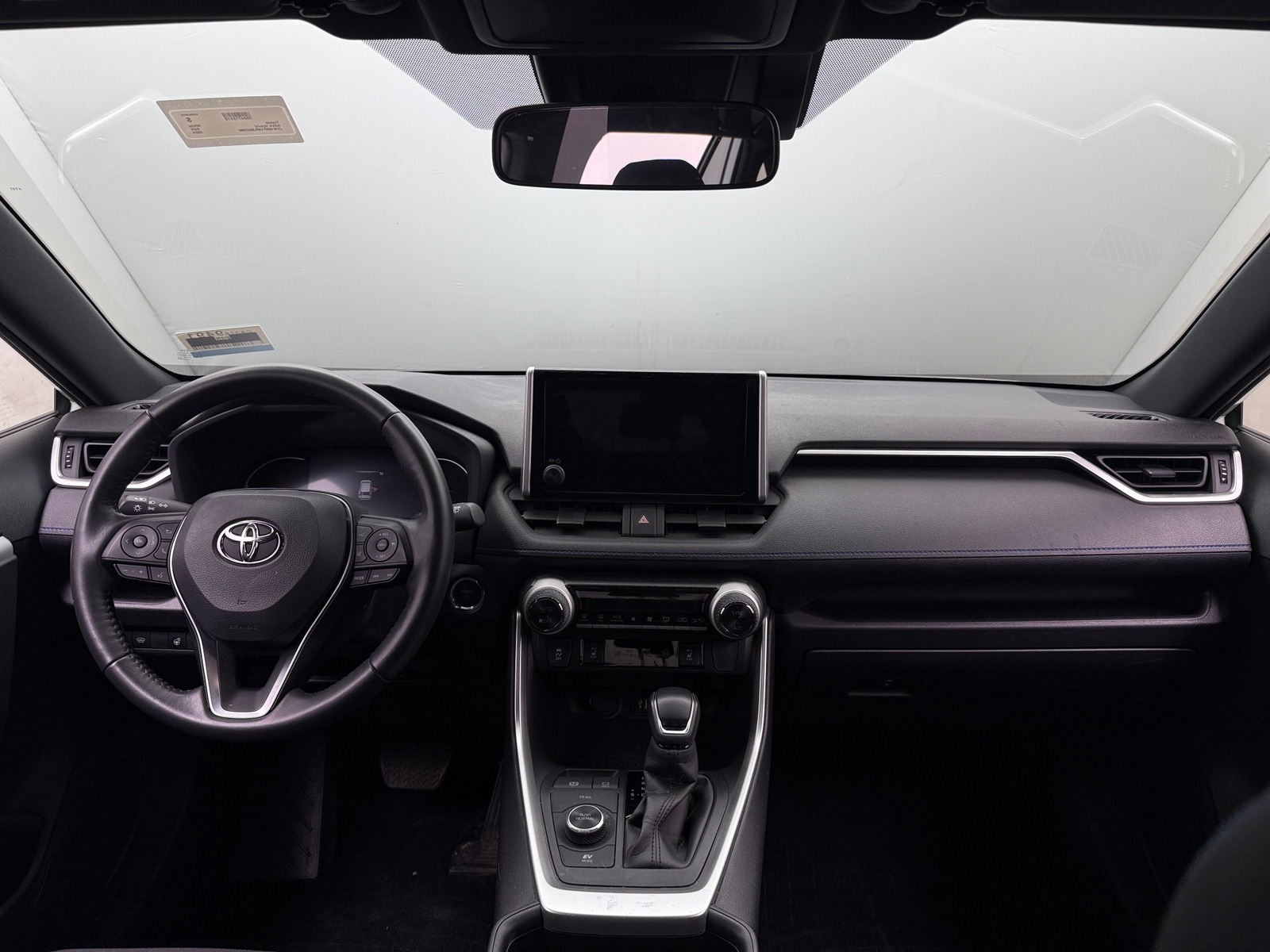 Thumbnail: 2024 Toyota RAV4 - 3