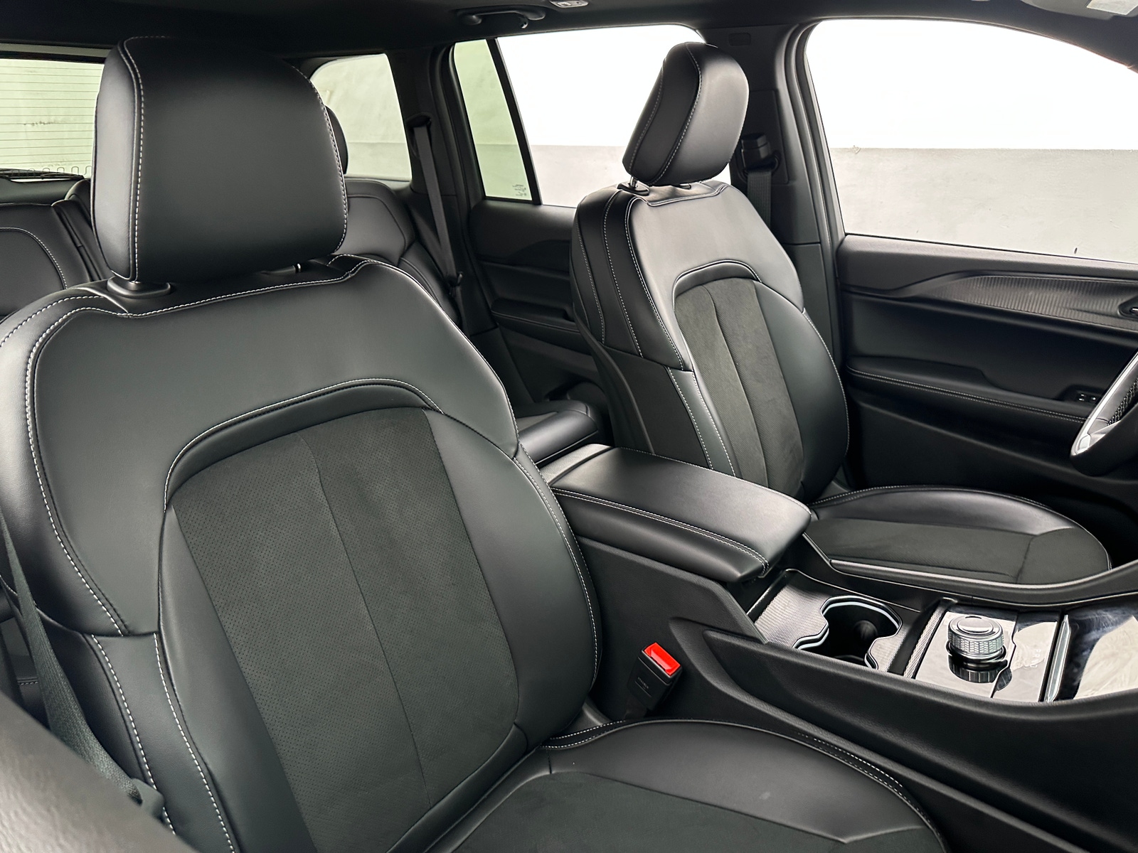 Thumbnail: 2025 Jeep Grand Cherokee - 2