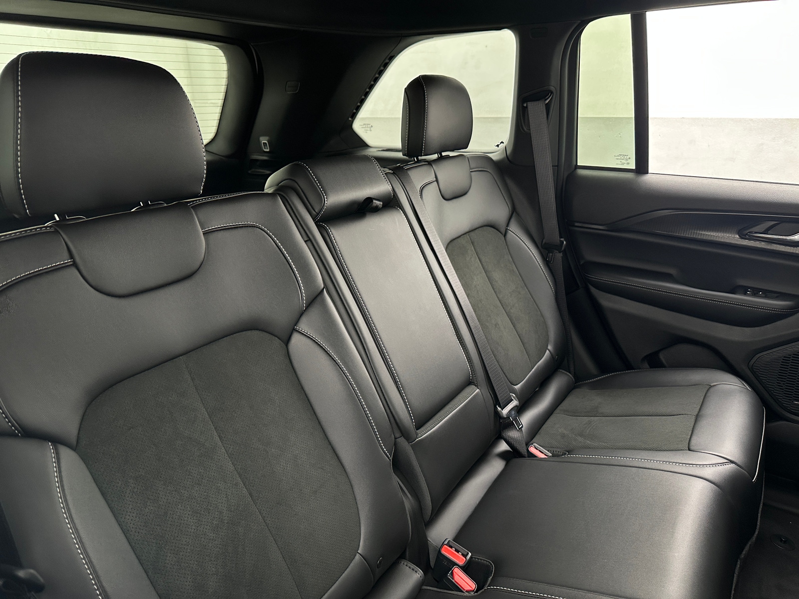 Thumbnail: 2025 Jeep Grand Cherokee - 6