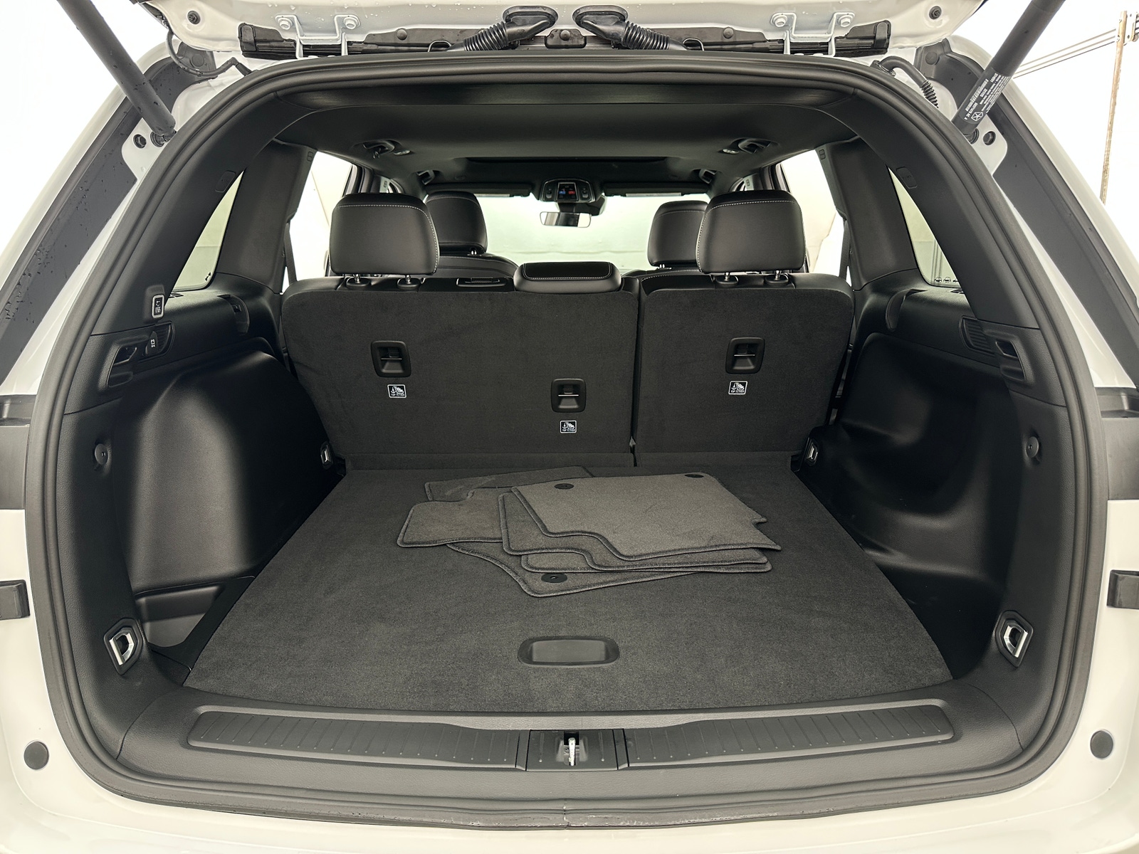 Thumbnail: 2025 Jeep Grand Cherokee - 7