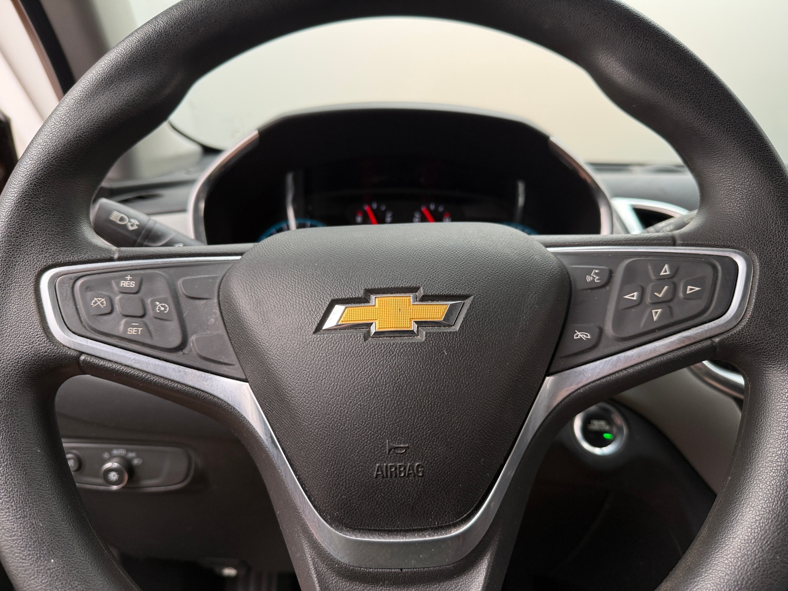 Thumbnail: 2018 Chevrolet Equinox - 5