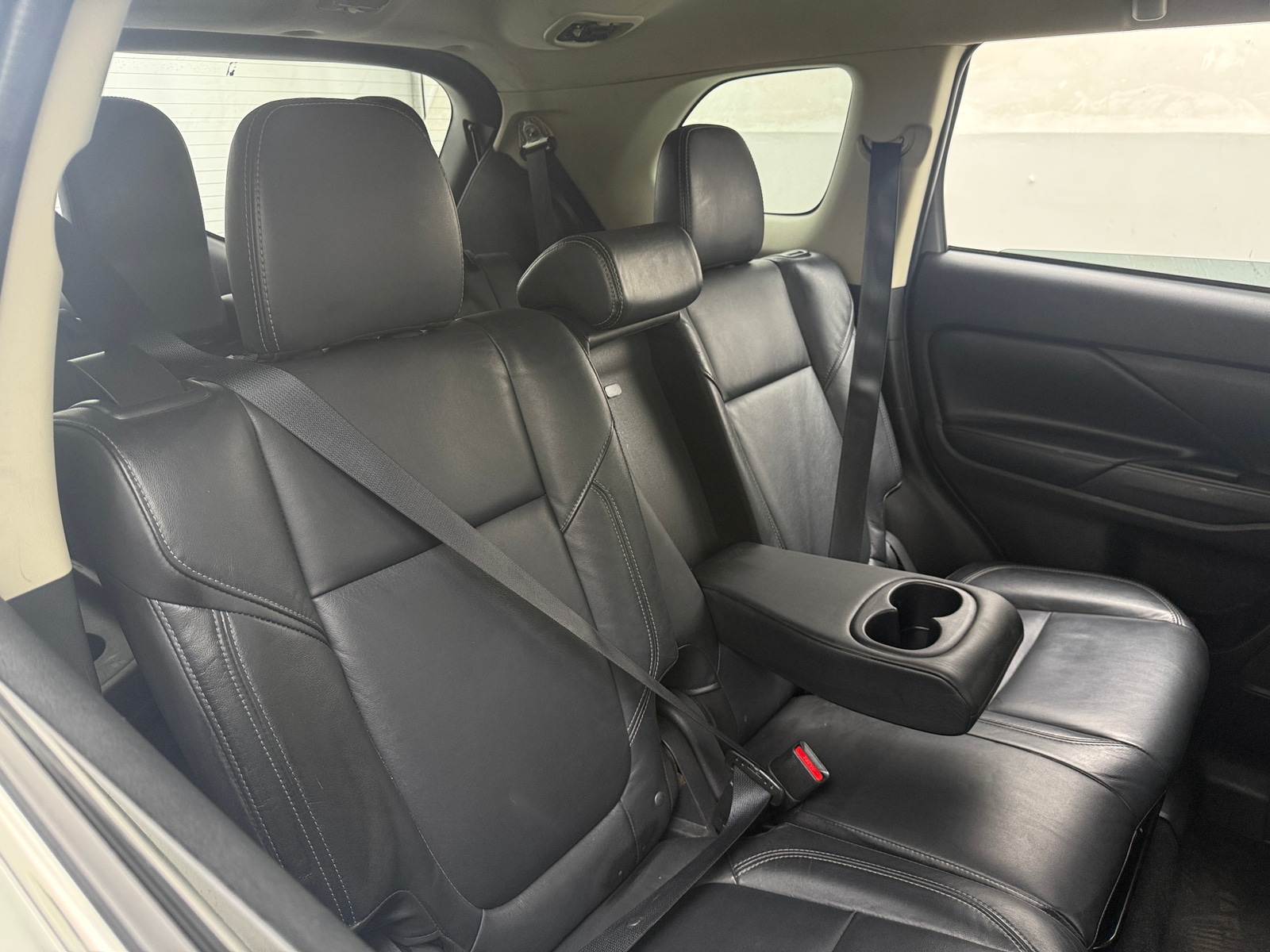 Thumbnail: 2020 Mitsubishi Outlander - 5