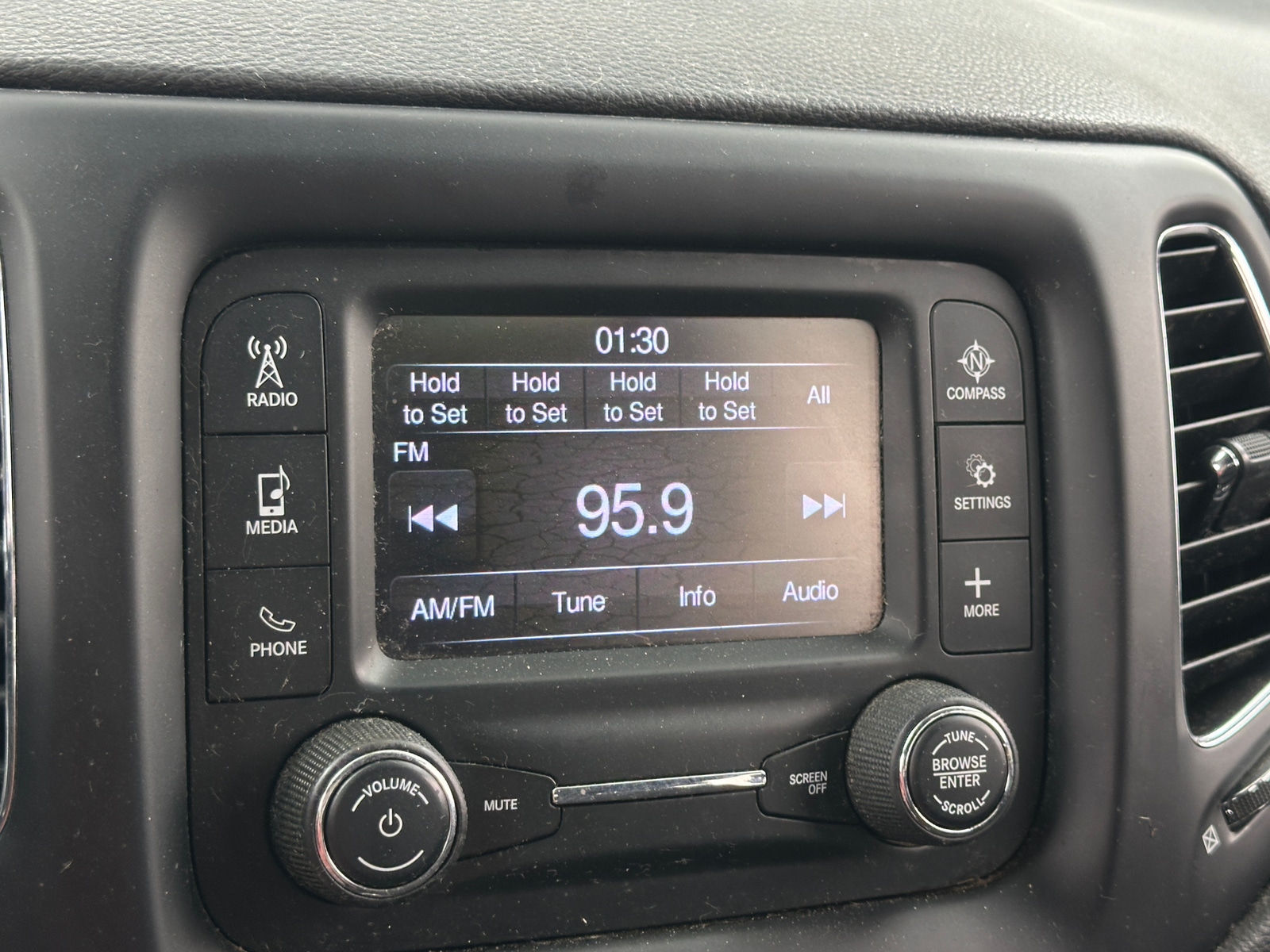 Thumbnail: 2018 Jeep Compass - 4