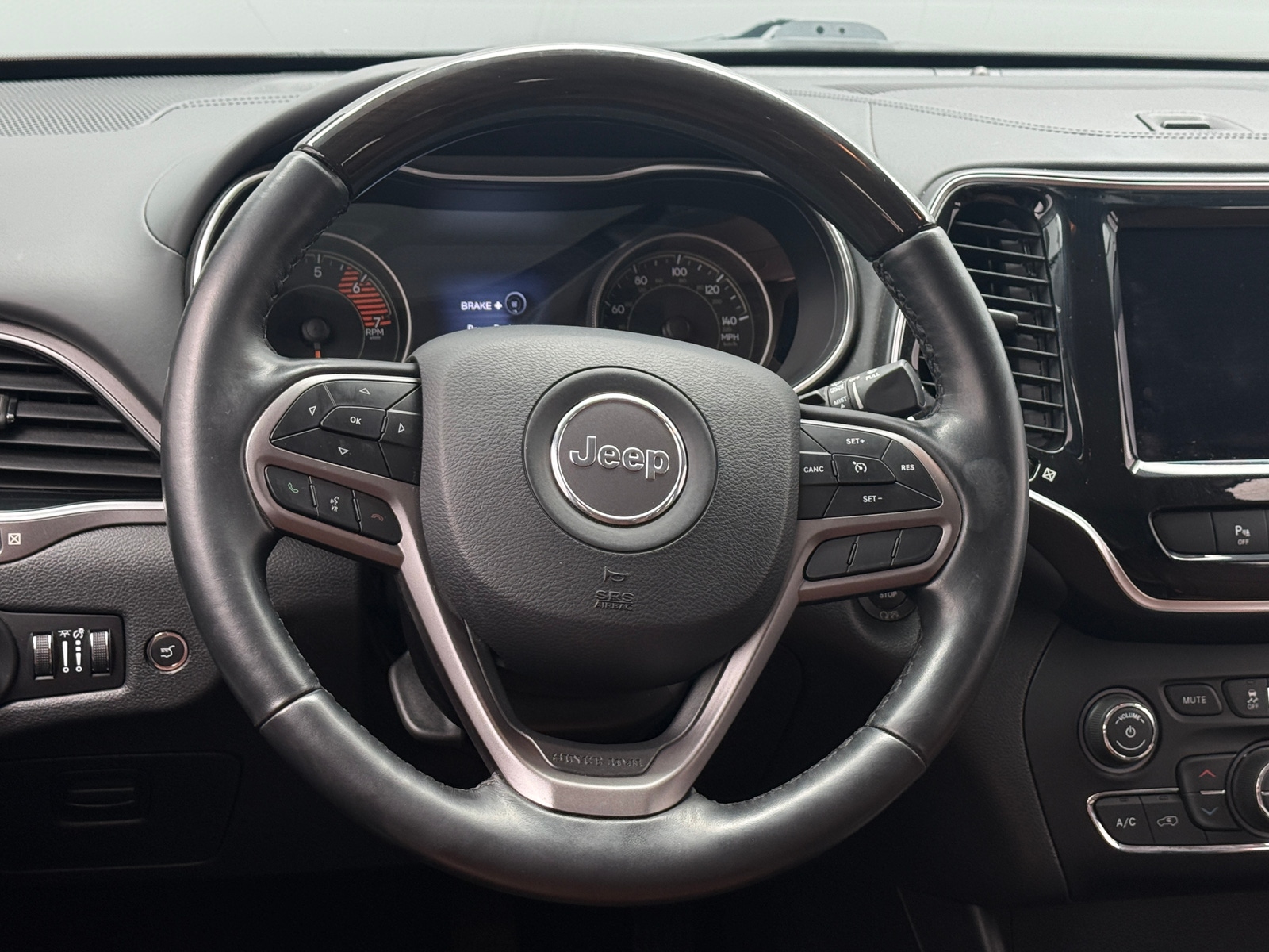 Thumbnail: 2019 Jeep Cherokee - 4