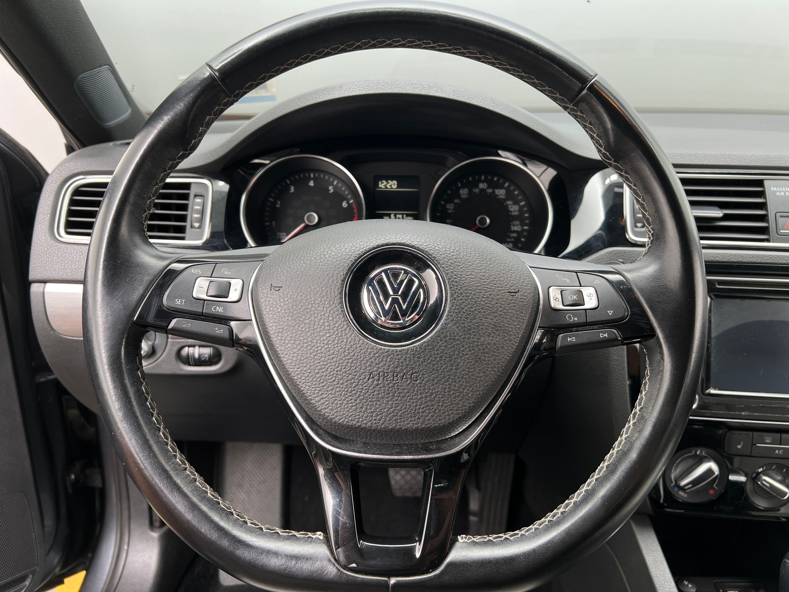 Thumbnail: 2016 Volkswagen Jetta - 4