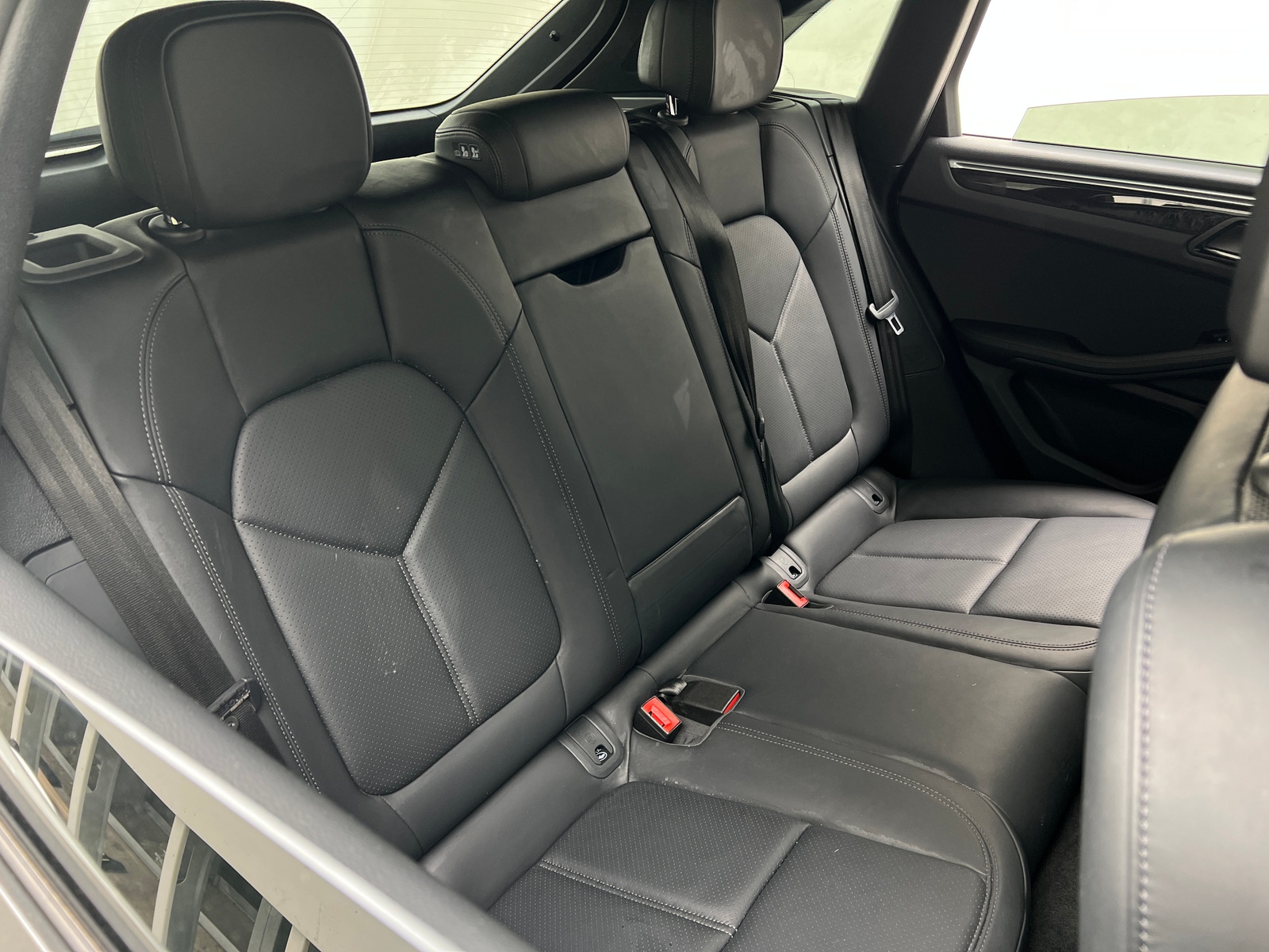 Thumbnail: 2021 Porsche Macan - 6