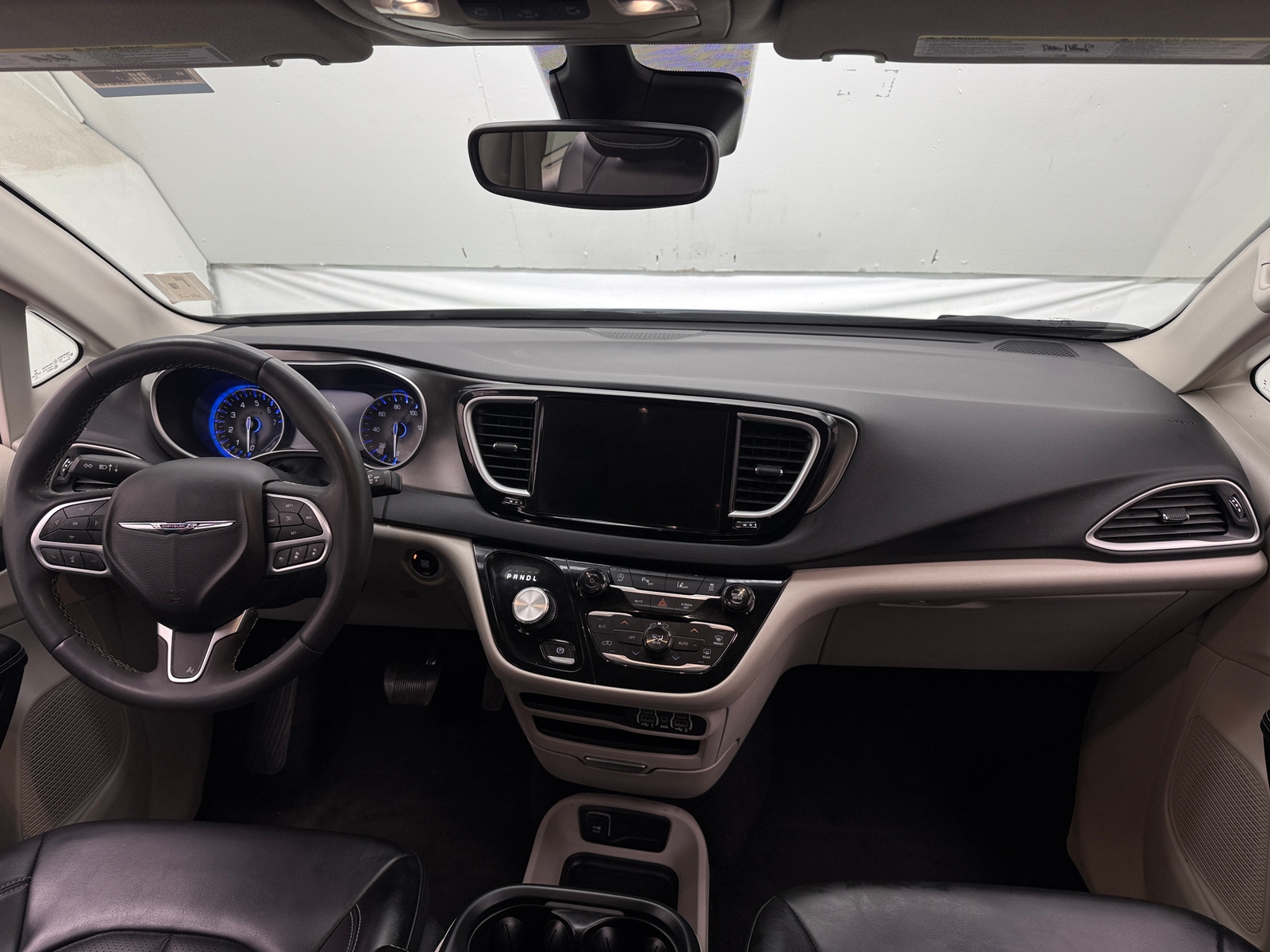 Thumbnail: 2023 Chrysler Pacifica - 2