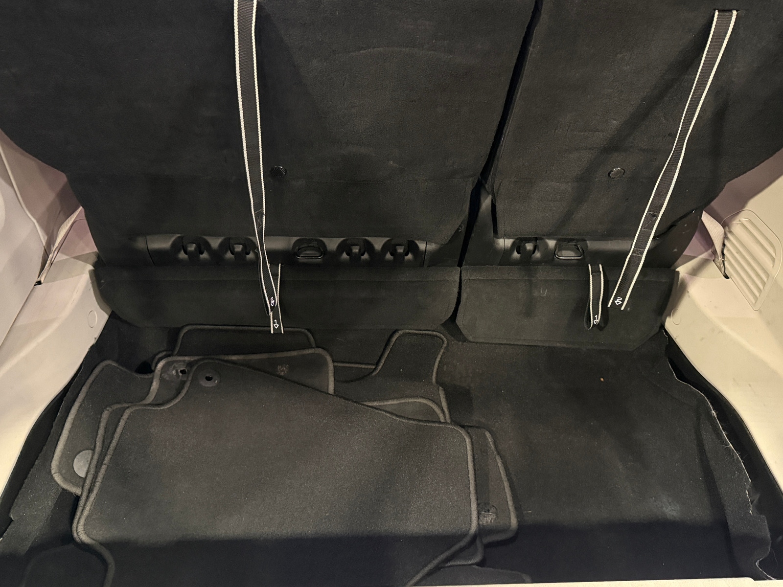 Thumbnail: 2023 Chrysler Pacifica - 6