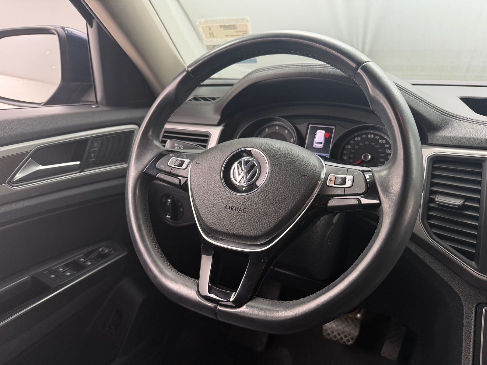 Thumbnail: 2019 Volkswagen Atlas - 4