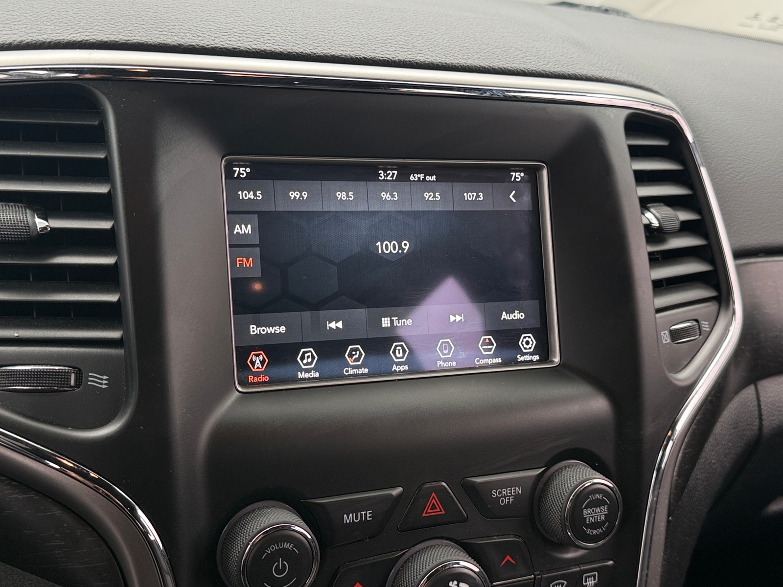 Thumbnail: 2018 Jeep Grand Cherokee - 4