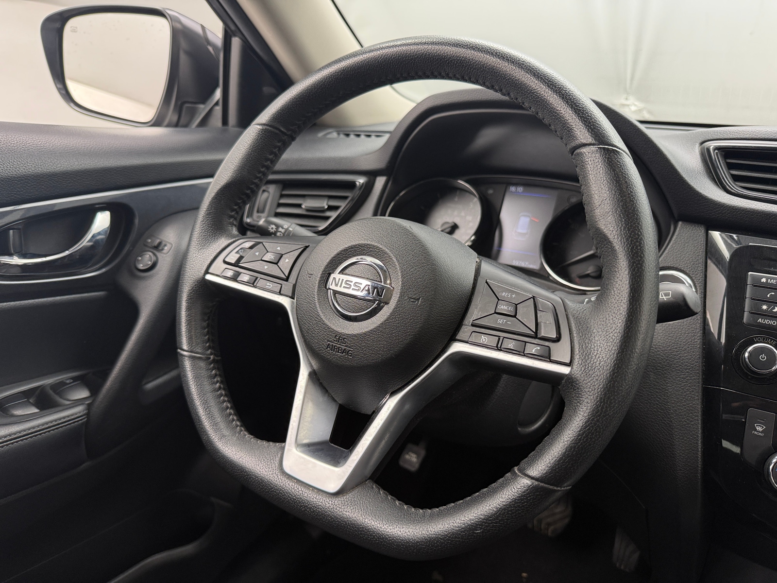 Thumbnail: 2020 Nissan Rogue - 5