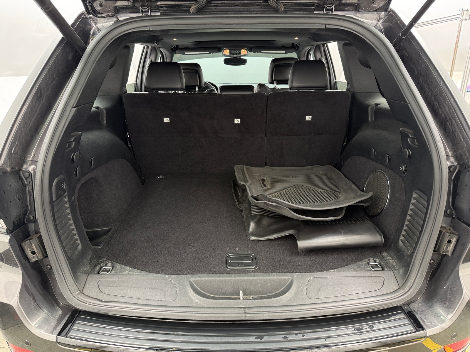 Thumbnail: 2017 Jeep Grand Cherokee - 7