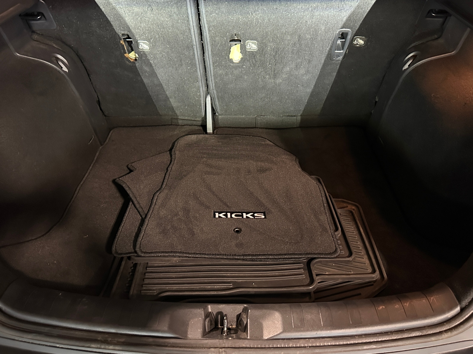 Thumbnail: 2020 Nissan Kicks - 7