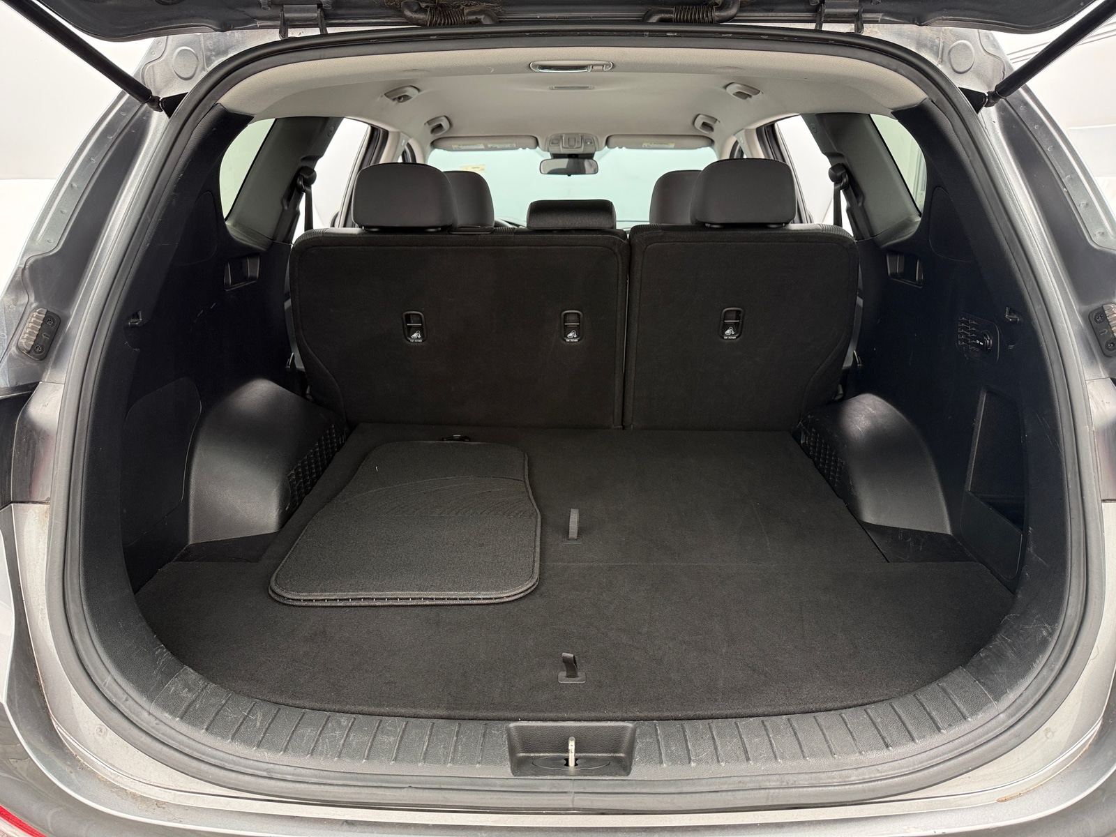 Thumbnail: 2019 Hyundai Santa Fe - 7