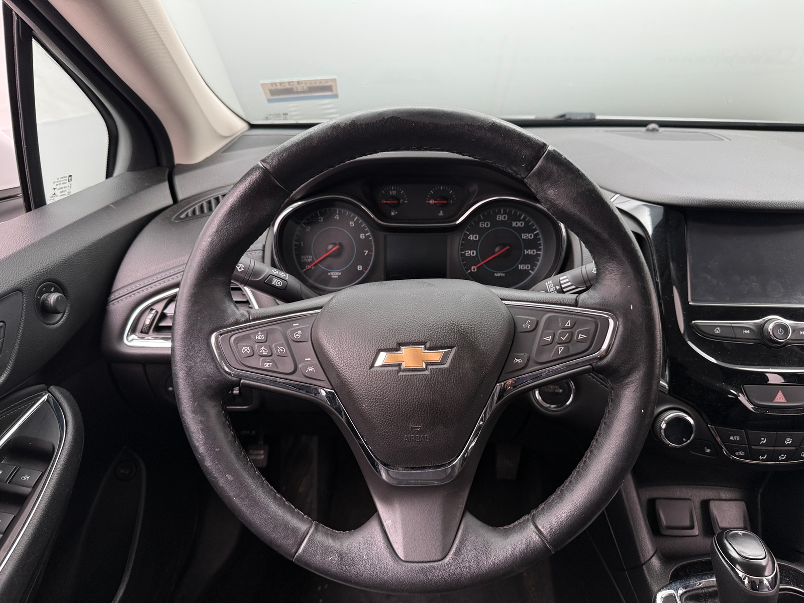 Thumbnail: 2017 Chevrolet Cruze - 4