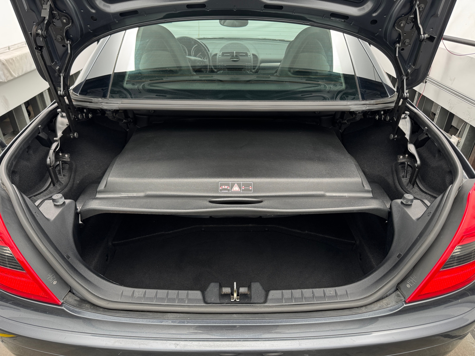 Thumbnail: 2010 Mercedes-Benz SLK - 5