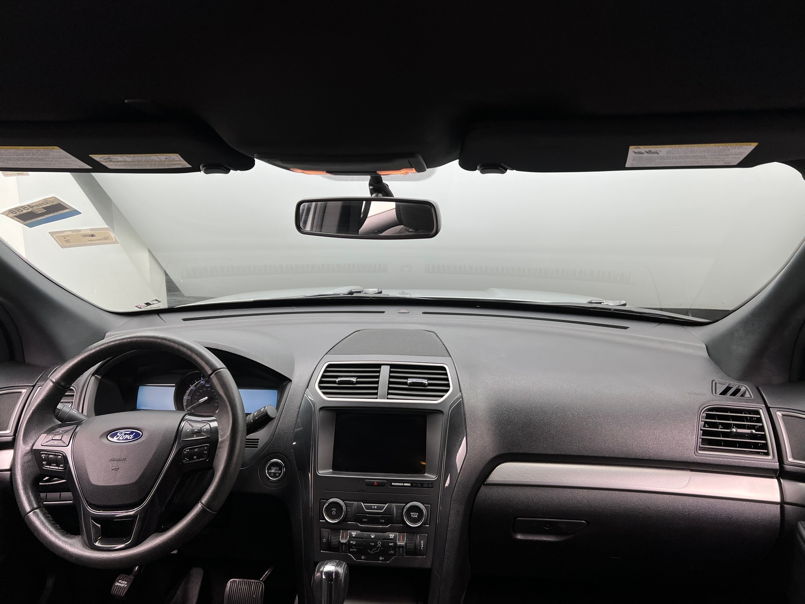 Thumbnail: 2018 Ford Explorer - 3