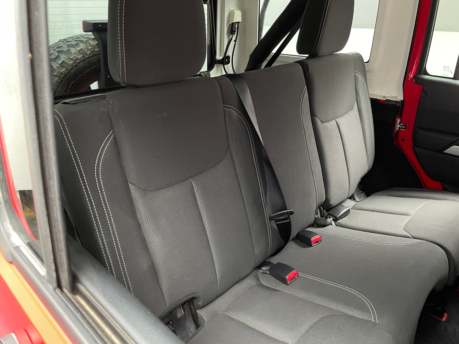 Thumbnail: 2017 Jeep Wrangler - 6