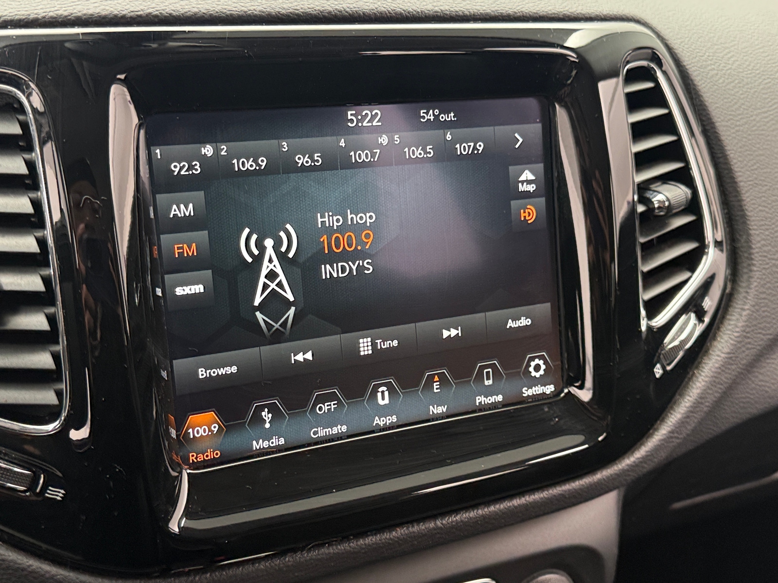 Thumbnail: 2018 Jeep Compass - 4